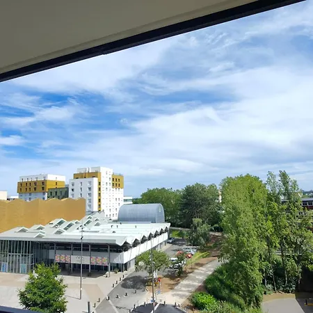 Apartment Cergy- Face A L'essec A 4 Min Du Rer A *