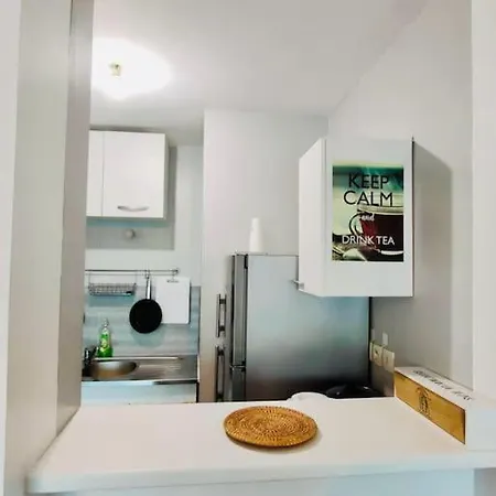 Apartment Cergy- Face A L'essec A 4 Min Du Rer A